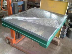 鑄鐵平臺與自動化設(shè)備結(jié)合